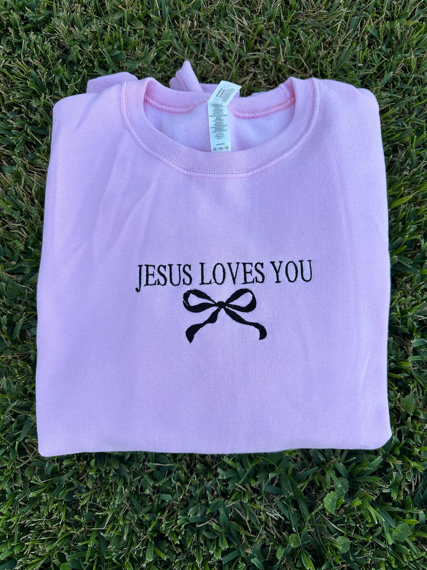 JESUS LOVES YOU